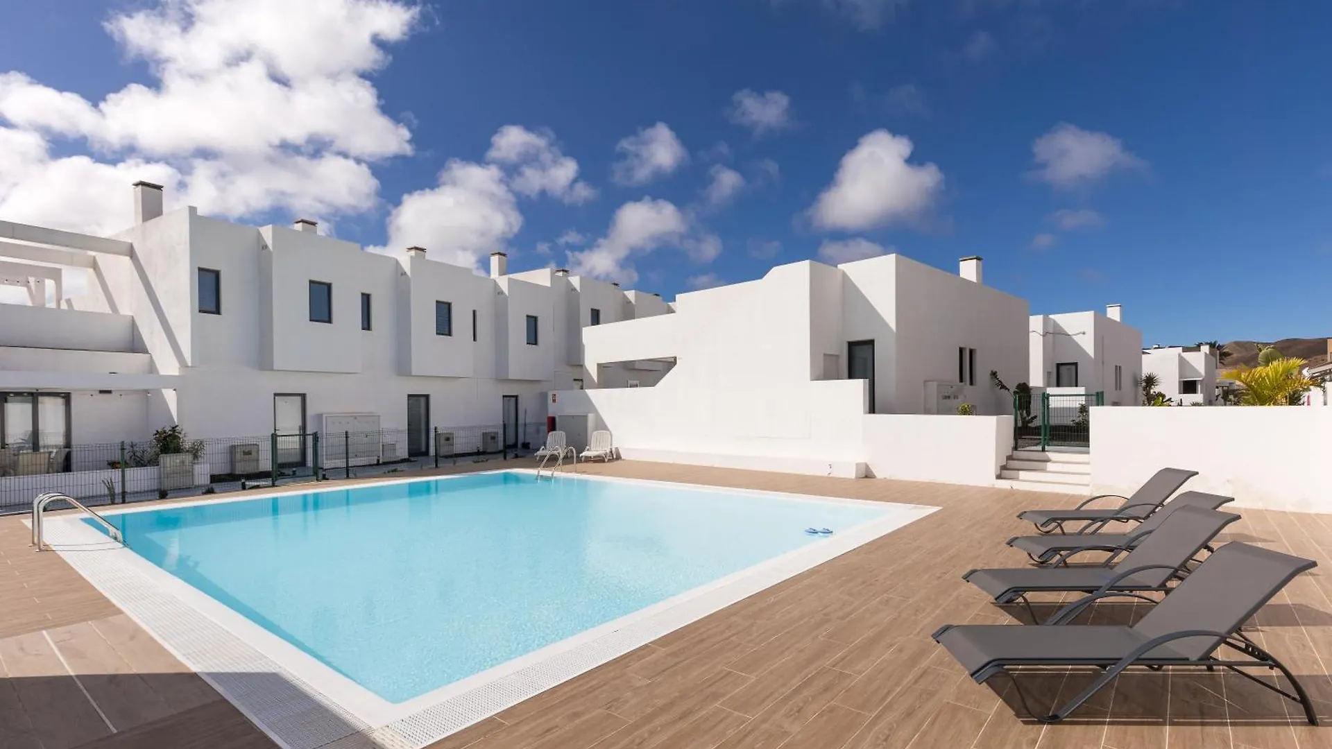 Home2Book Modern Oasis & Pool Near Corralejo Beach Ла-Олива